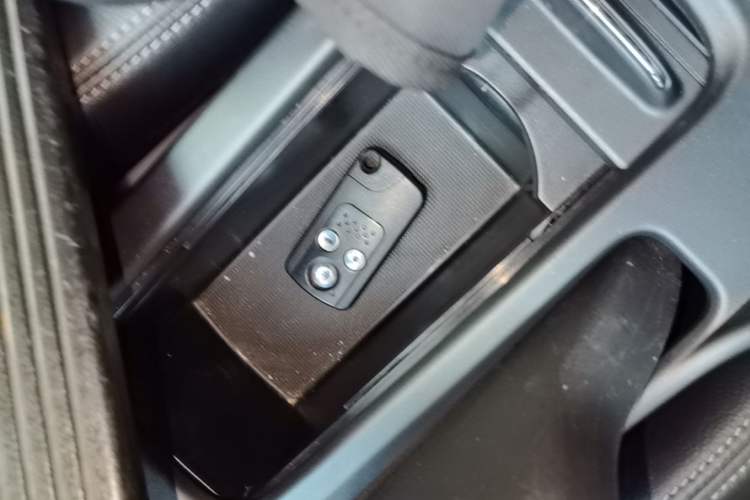 Used Honda Civic 2014 1.8L automatic luxury edition Vehicle Key
