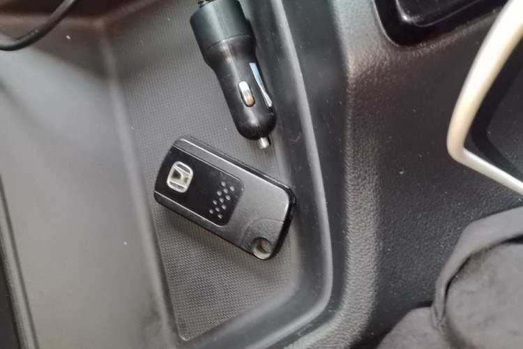 Used Honda Civic 2014 1.8L automatic luxury edition Vehicle Key