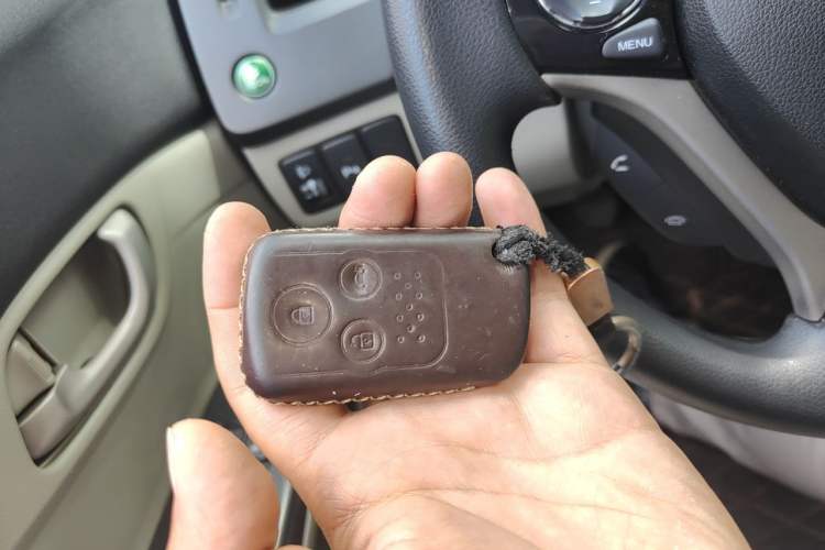 Used Honda Civic 2014 1.8L manual Comfort version Vehicle Key