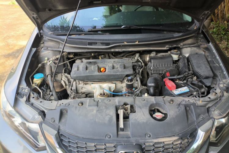 Used Honda Civic 2014 1.8L automatic comfort version Engine Bay