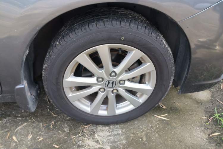 Used Honda Civic 2014 1.8L automatic comfort version Right Front Wheel Hub