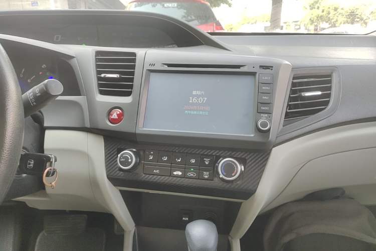 Used Honda Civic 2014 1.8L Automatic Classic Edition Audio And AC Panel