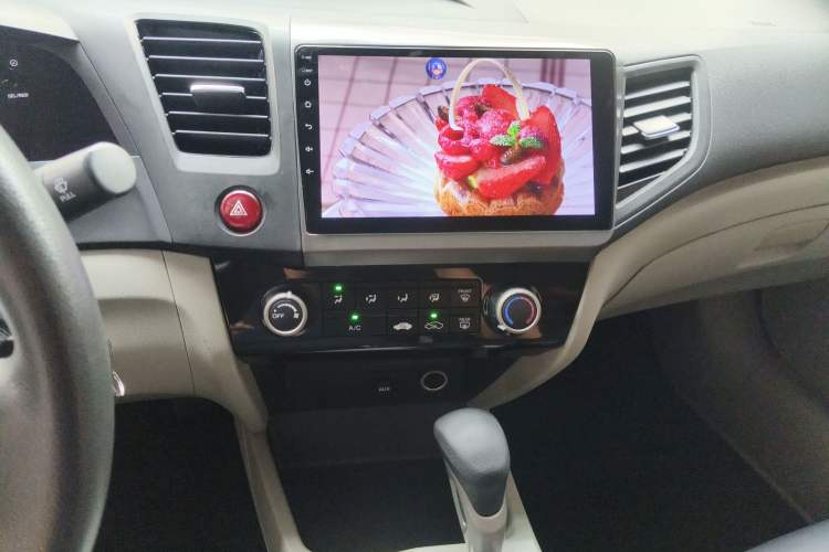 Used Honda Civic 2014 1.8L Automatic Classic Edition Audio And AC Panel