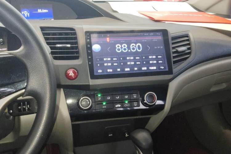 Used Honda Civic 2014 1.8L Automatic Classic Edition Audio And AC Panel