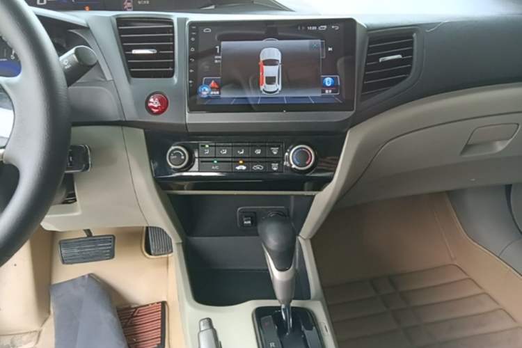 Used Honda Civic 2014 1.8L Automatic Classic Edition Audio And AC Panel