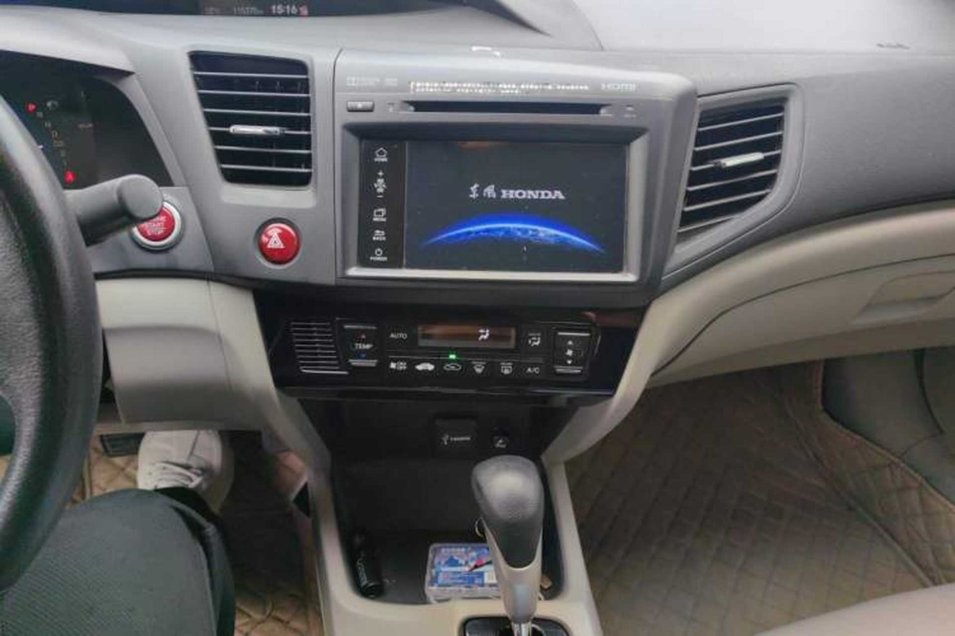 Used Honda Civic 2014 1.8L automatic luxury edition Audio And AC Panel