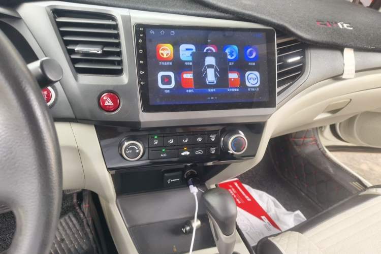 Used Honda Civic 2014 1.8L automatic comfort version Audio And AC Panel