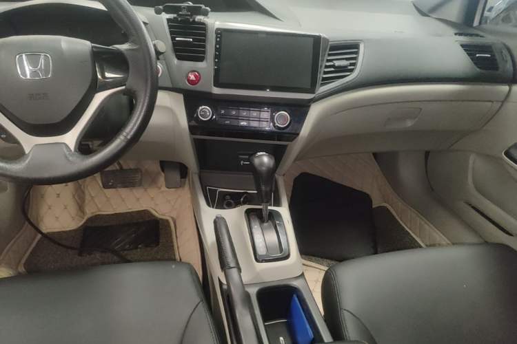 Used Honda Civic 2014 1.8L automatic comfort version Audio And AC Panel