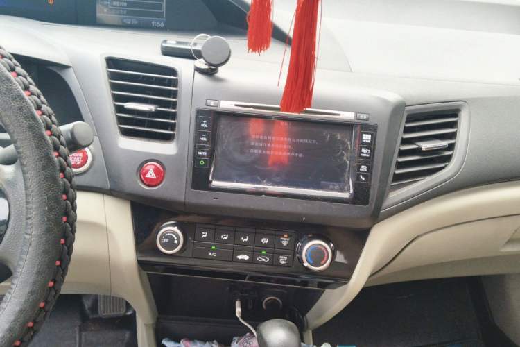 Used Honda Civic 2014 1.8L automatic comfort version Audio And AC Panel