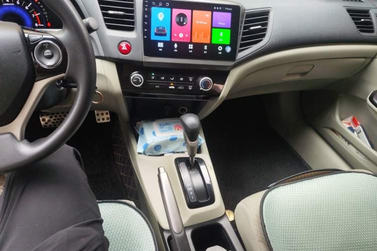 Used Honda Civic 2014 1.8L Automatic Classic Edition Audio And AC Panel