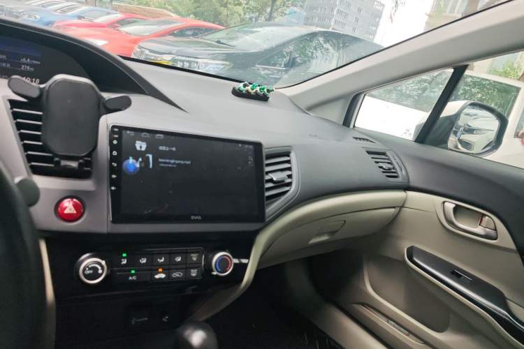 Used Honda Civic 2014 1.8L automatic comfort version Audio And AC Panel