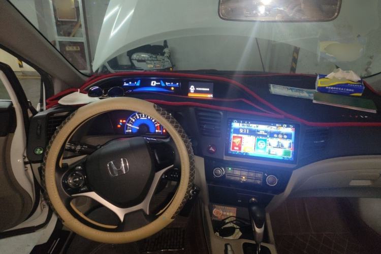 Used Honda Civic 2014 1.8L Automatic Classic Edition Center Console