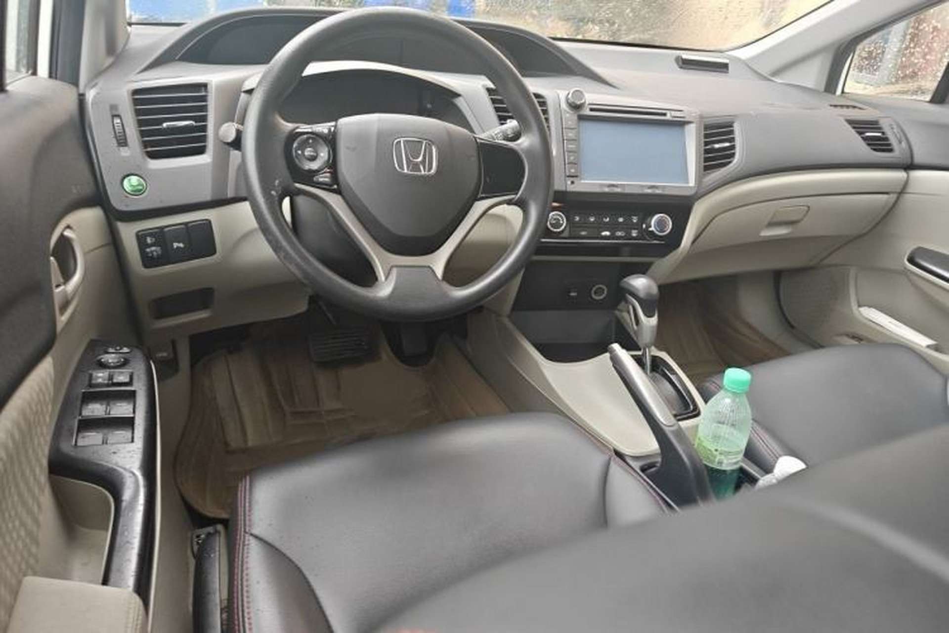 Used Honda Civic 2014 1.8L Automatic Classic Edition Center Console