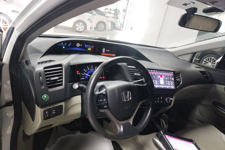 Used Honda Civic 2014 1.8L Automatic Classic Edition Center Console