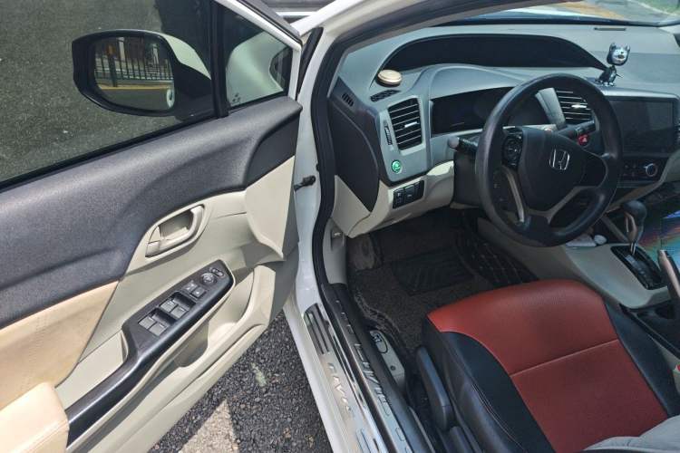 Used Honda Civic 2014 1.8L automatic comfort version Driver Seat