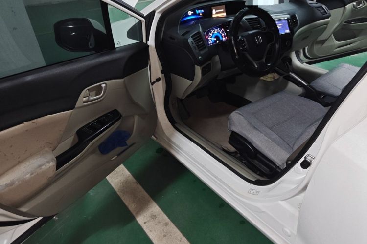Used Honda Civic 2014 1.8L automatic comfort version Driver Seat
