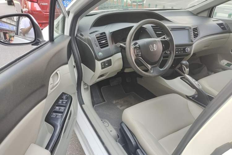 Used Honda Civic 2014 1.8L Automatic Classic Edition Driver Seat