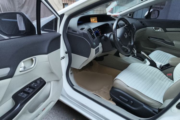 Used Honda Civic 2014 1.8L automatic luxury edition Driver Seat