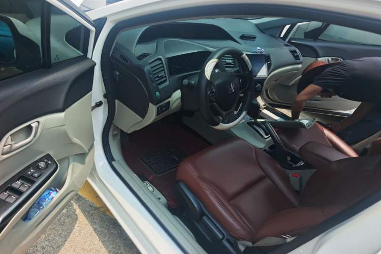 Used Honda Civic 2014 1.8L automatic comfort version Driver Seat