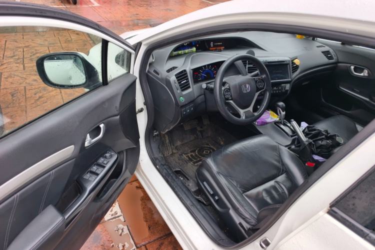 Used Honda Civic 2014 1.8L automatic luxury edition Driver Seat
