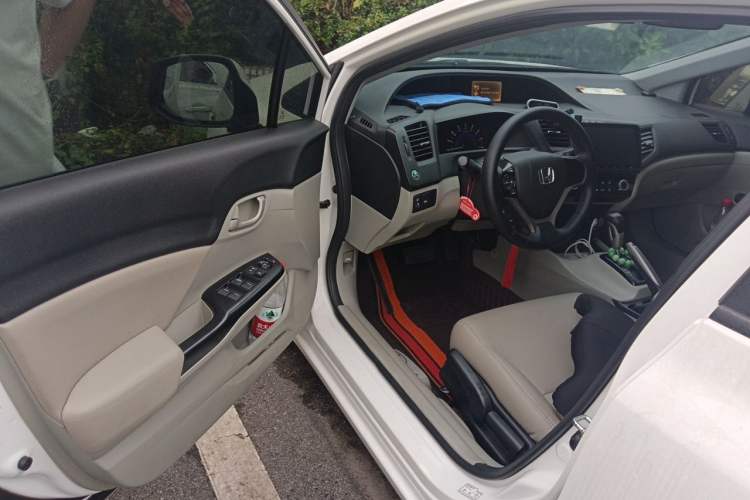 Used Honda Civic 2014 1.8L automatic comfort version Driver Seat
