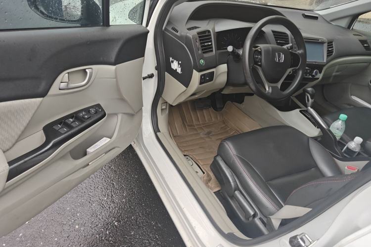 Used Honda Civic 2014 1.8L Automatic Classic Edition Driver Seat