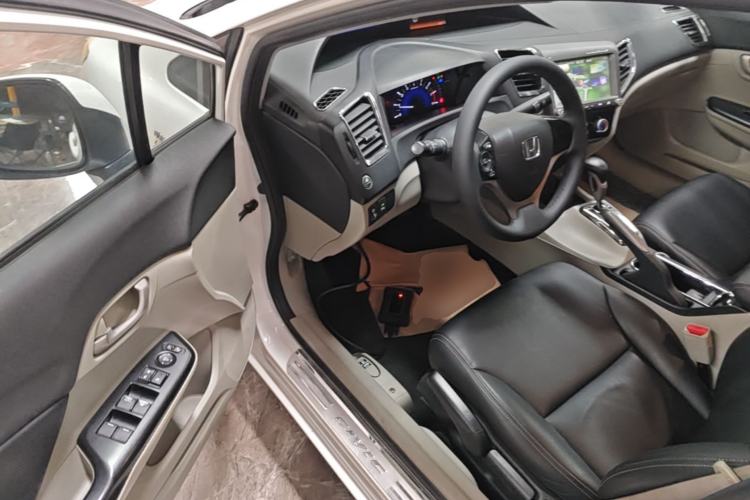 Used Honda Civic 2014 1.8L Automatic Classic Edition Driver Seat