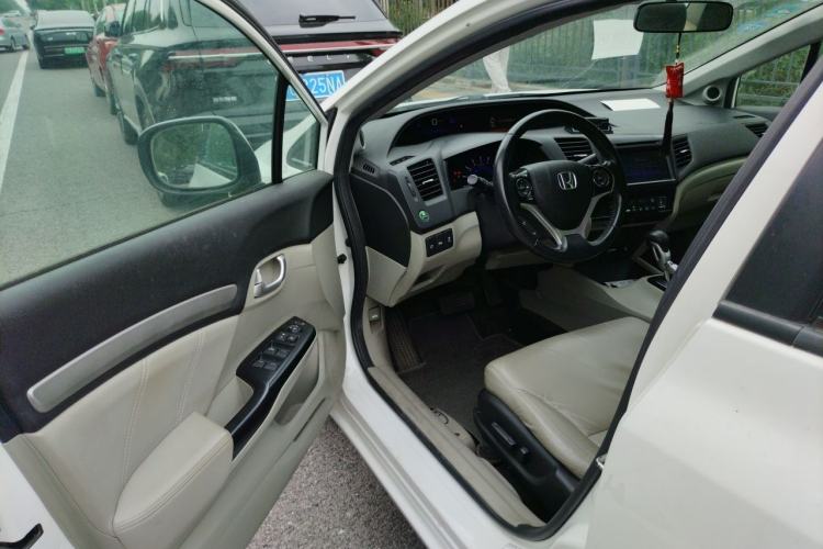 Used Honda Civic 2014 1.8L automatic luxury edition Driver Seat