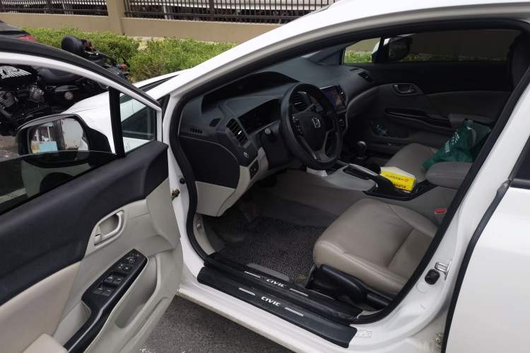 Used Honda Civic 2014 1.8L manual Comfort version Driver Seat