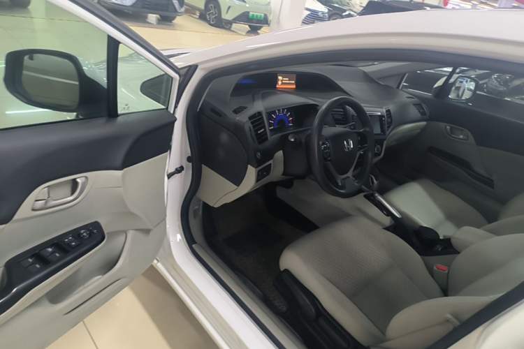 Used Honda Civic 2014 1.8L automatic comfort version Driver Seat