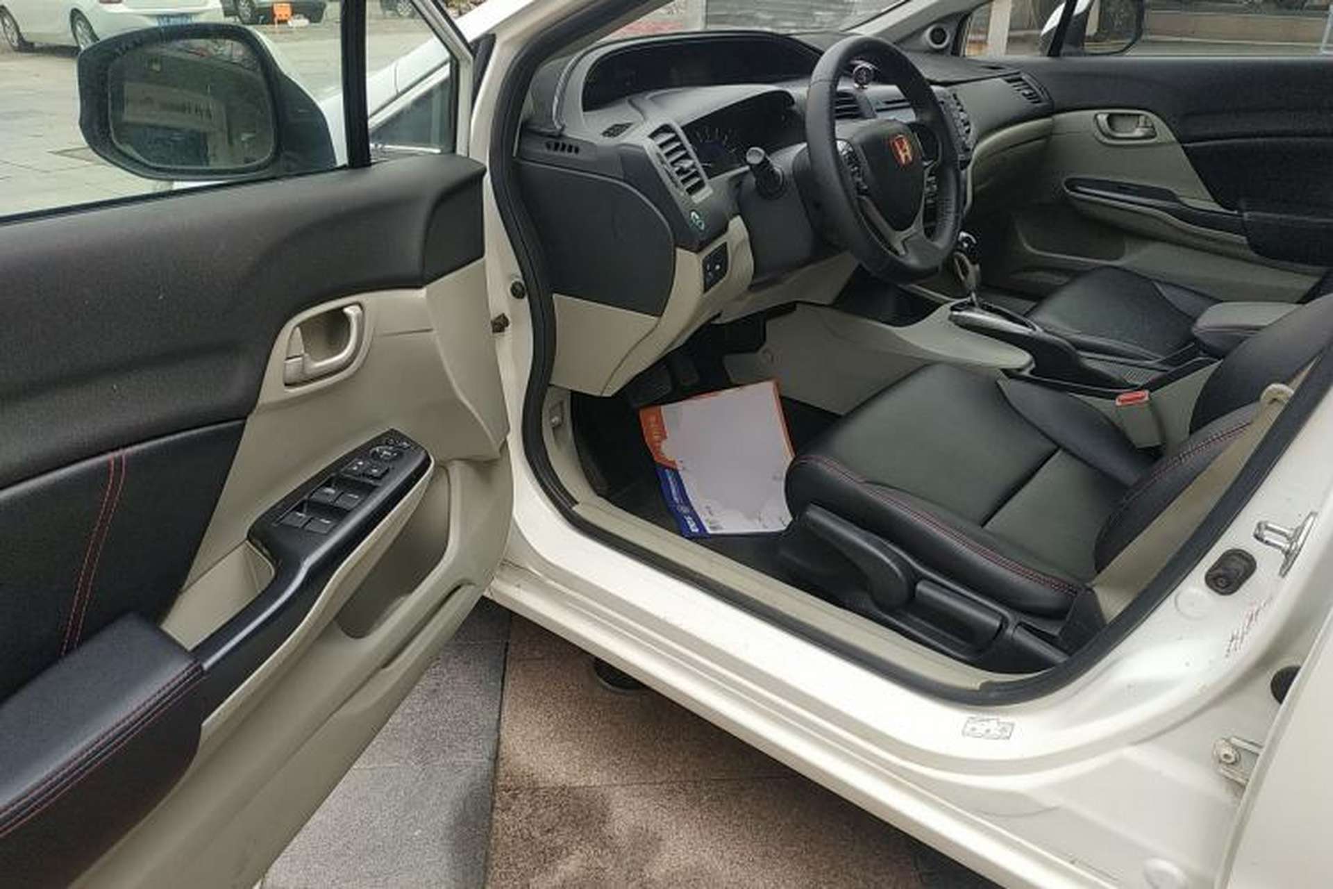 Used Honda Civic 2014 1.8L automatic comfort version Driver Seat
