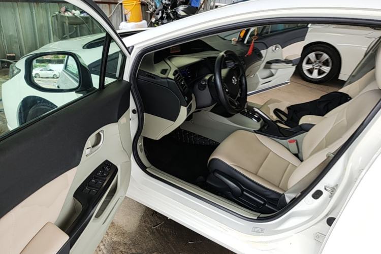Used Honda Civic 2014 1.8L automatic comfort version Driver Seat