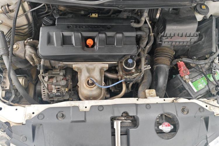 Used Honda Civic 2014 1.8L automatic luxury edition Engine Bay