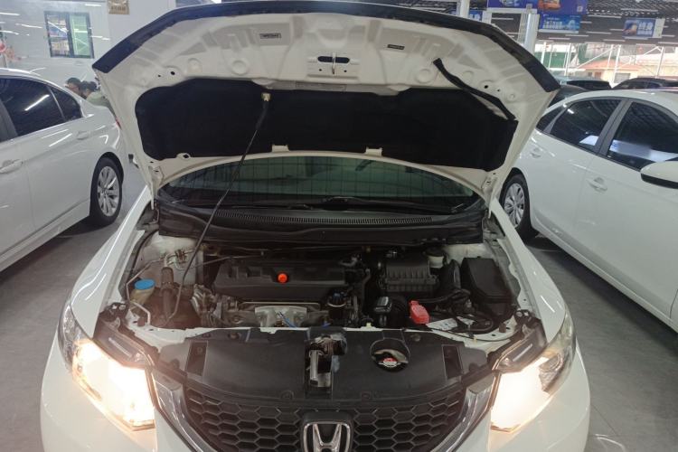 Used Honda Civic 2014 1.8L Automatic Classic Edition Engine Bay