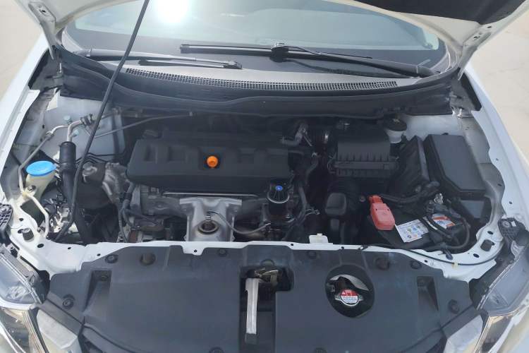 Used Honda Civic 2014 1.8L Automatic Classic Edition Engine Bay