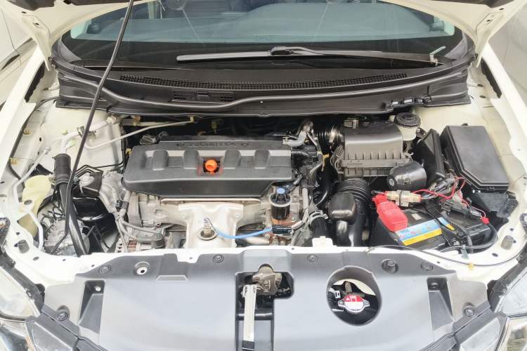 Used Honda Civic 2014 1.8L Automatic Classic Edition Engine Bay