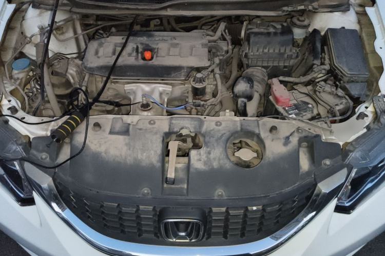 Used Honda Civic 2014 1.8L automatic luxury edition Engine Bay