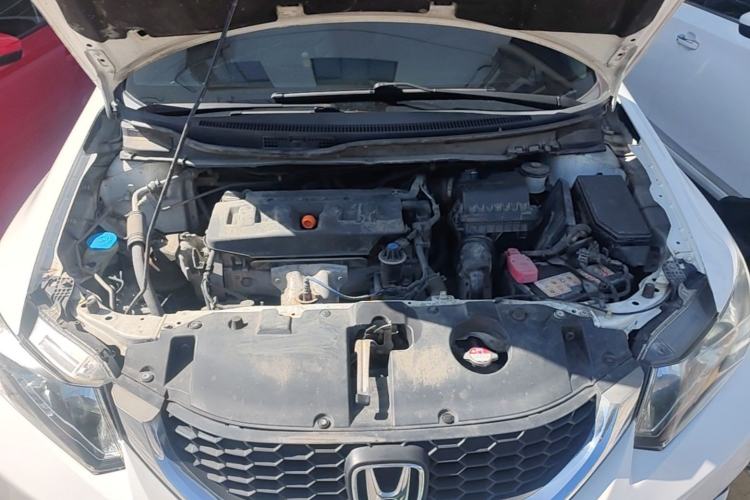 Used Honda Civic 2014 1.8L automatic comfort version Engine Bay
