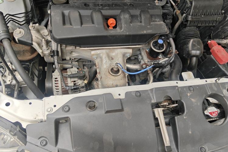 Used Honda Civic 2014 1.8L automatic comfort version Engine Bay