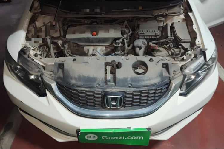 Used Honda Civic 2014 1.8L automatic comfort version Engine Bay