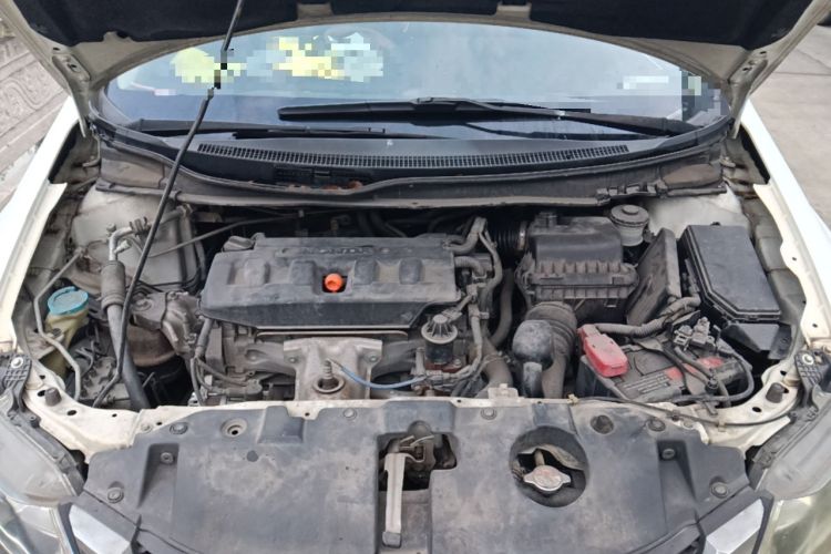 Used Honda Civic 2014 1.8L automatic comfort version Engine Bay