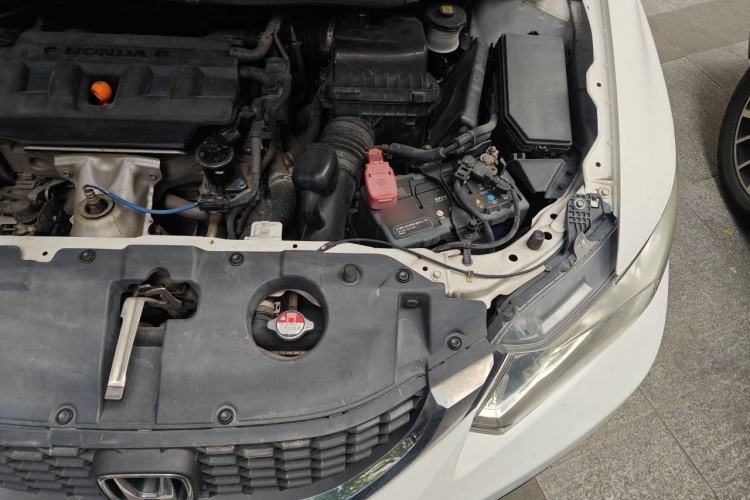 Used Honda Civic 2014 1.8L Automatic Classic Edition Engine Bay Left
