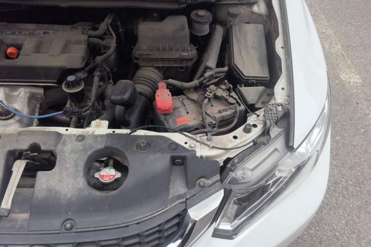 Used Honda Civic 2014 1.8L Manual Classic Edition Engine Bay Left