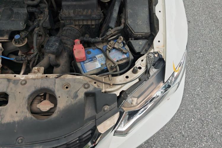Used Honda Civic 2014 1.8L automatic comfort version Engine Bay Left