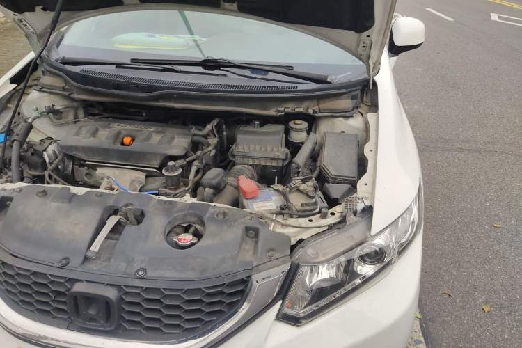 Used Honda Civic 2014 1.8L Automatic Classic Edition Engine Bay Left