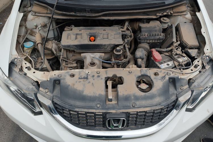 Used Honda Civic 2014 1.8L automatic comfort version Engine Bay