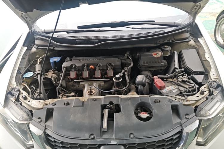 Used Honda Civic 2014 1.8L automatic comfort version Engine Bay
