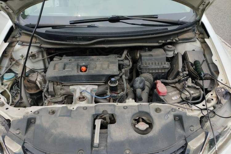 Used Honda Civic 2014 1.8L automatic luxury edition Engine Bay