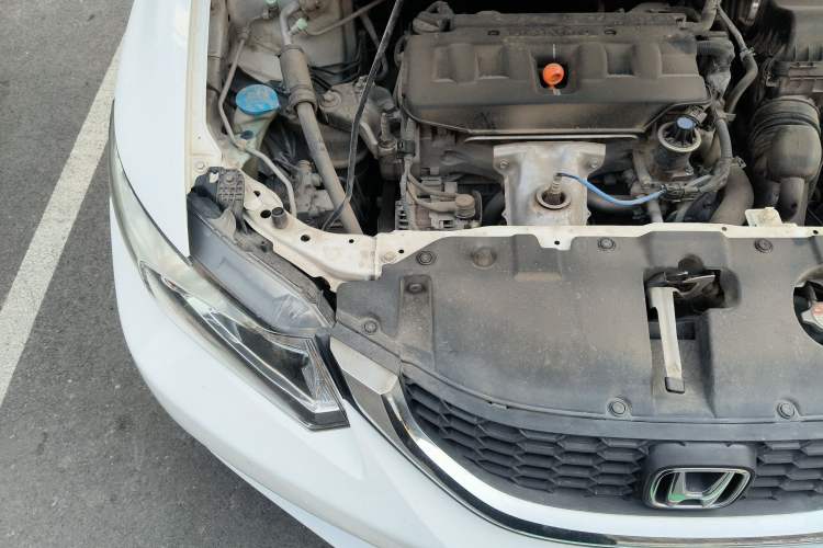 Used Honda Civic 2014 1.8L Automatic Classic Edition Engine Bay Right