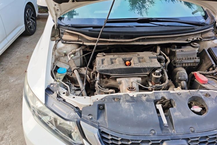 Used Honda Civic 2014 1.8L Automatic Classic Edition Engine Bay Right